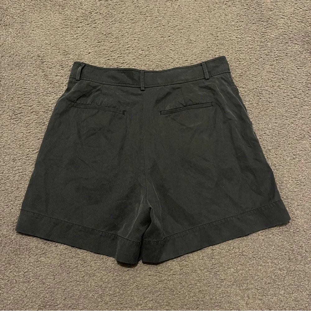 Everlane The Draper Pleated High Rise Short In Buttersmooth - Picture 7 of 7
